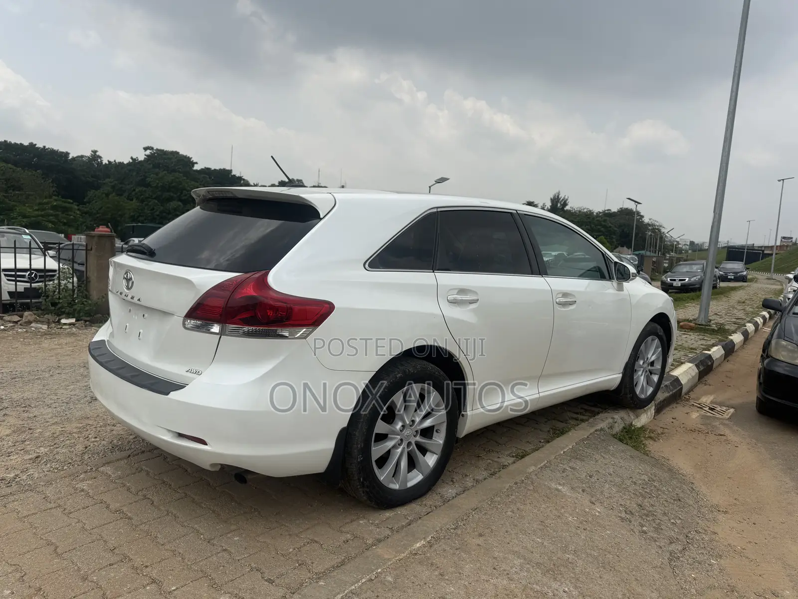 Toyota Venza Limited 2013 White