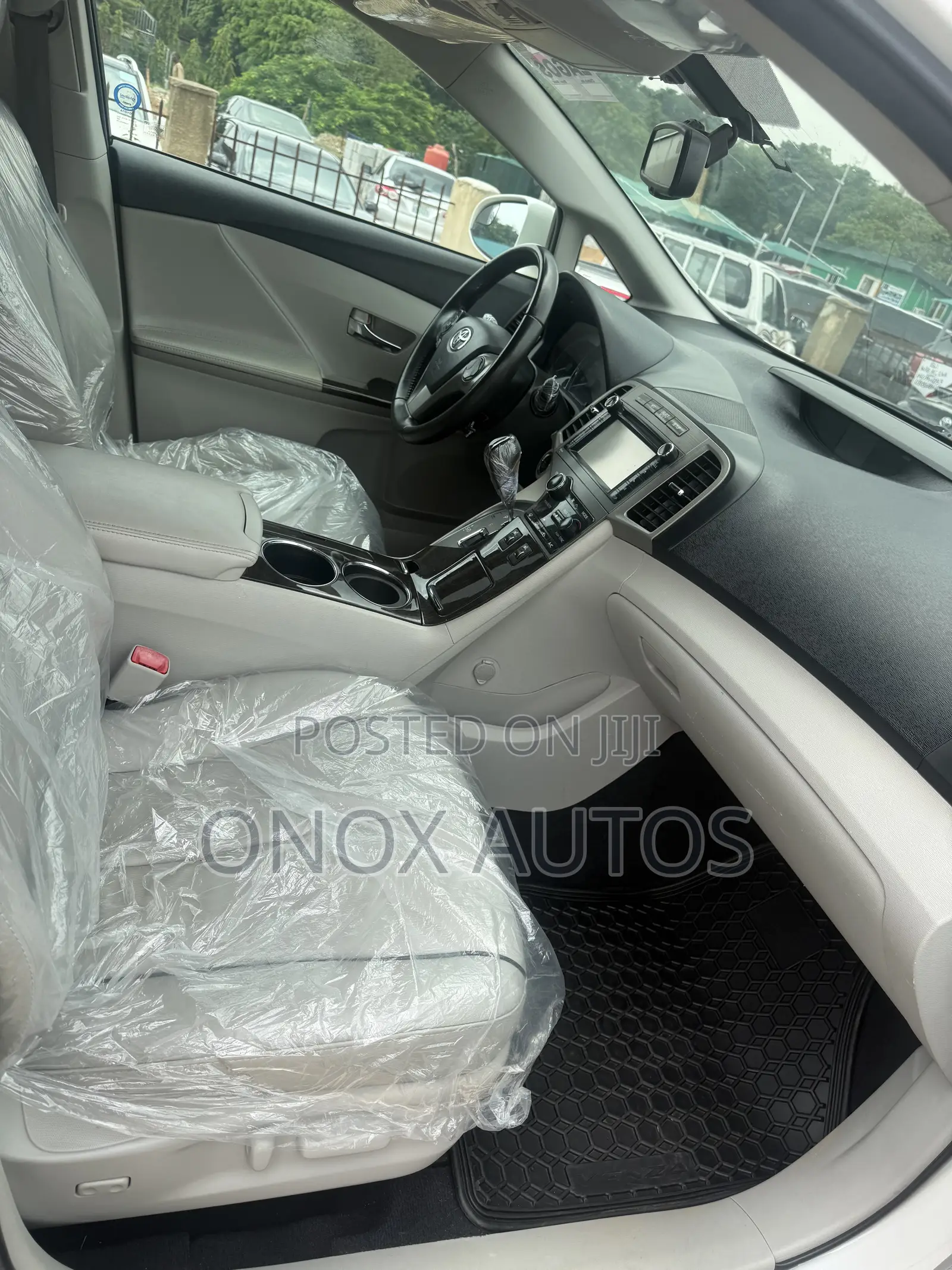 Toyota Venza Limited 2013 White