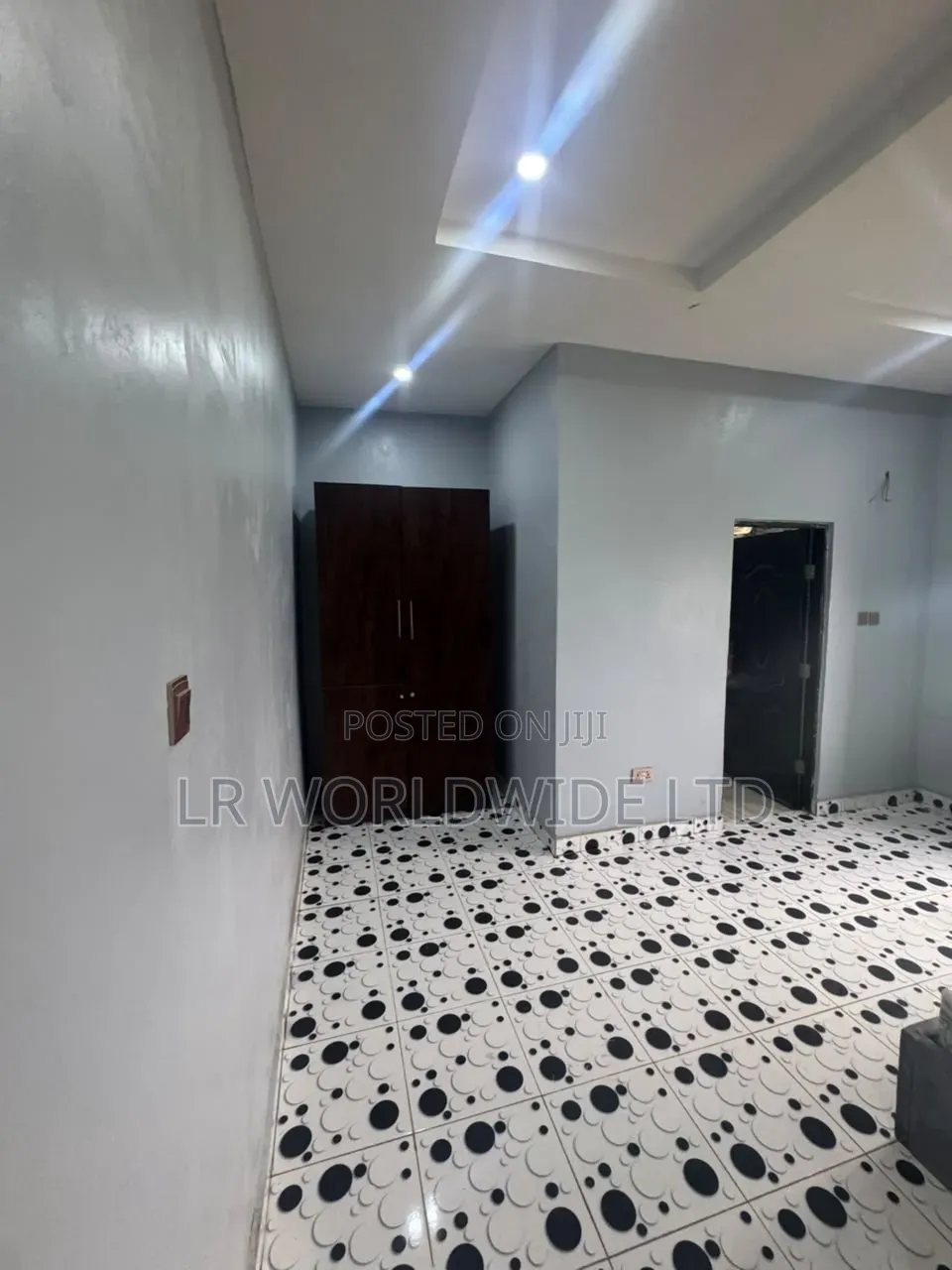 3bdrm Townhouse/Terrace in Defense Estate, Sabon Lugbe for sale