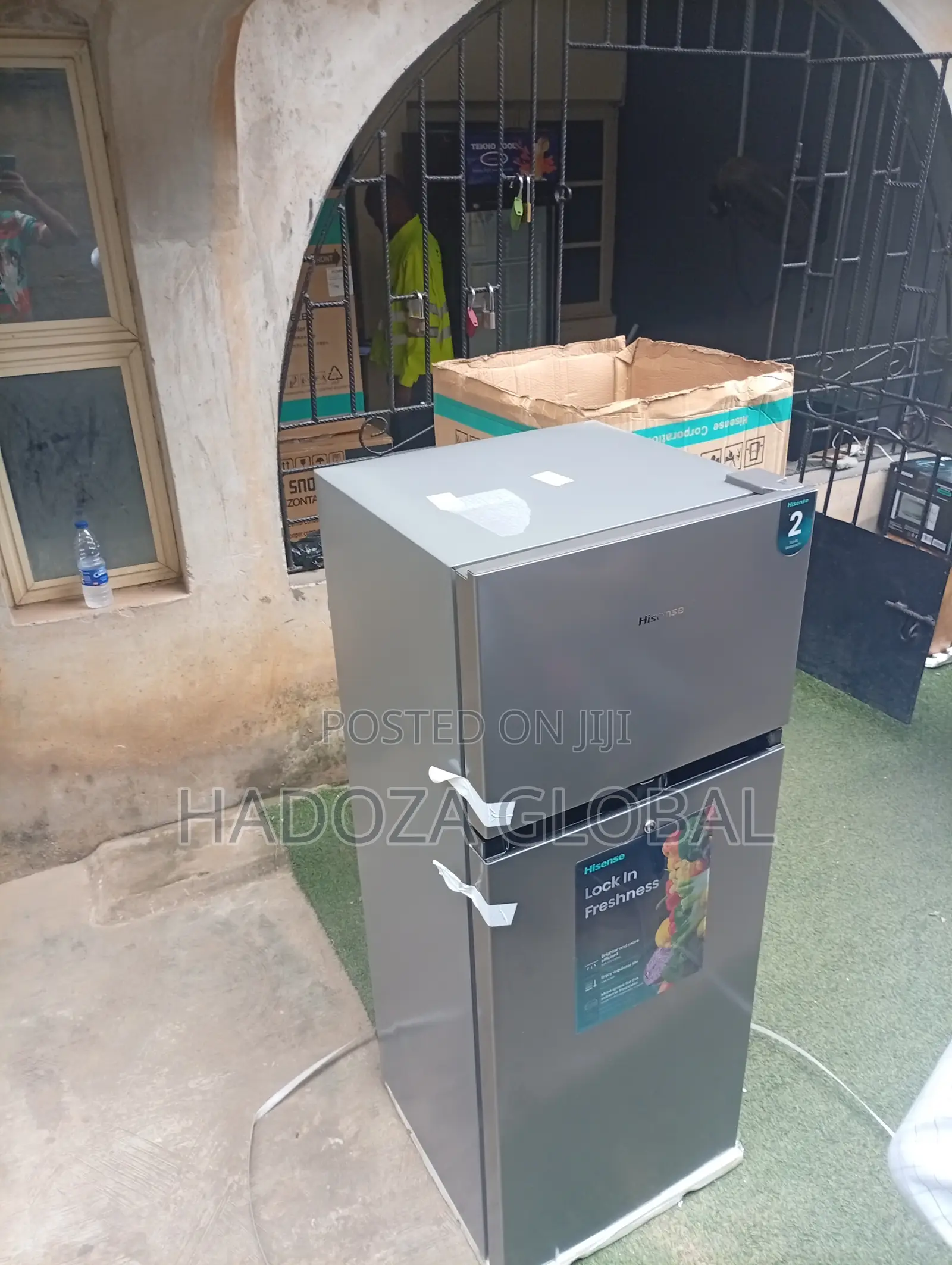 Hisense Modern Double Door Kitchen Fridge