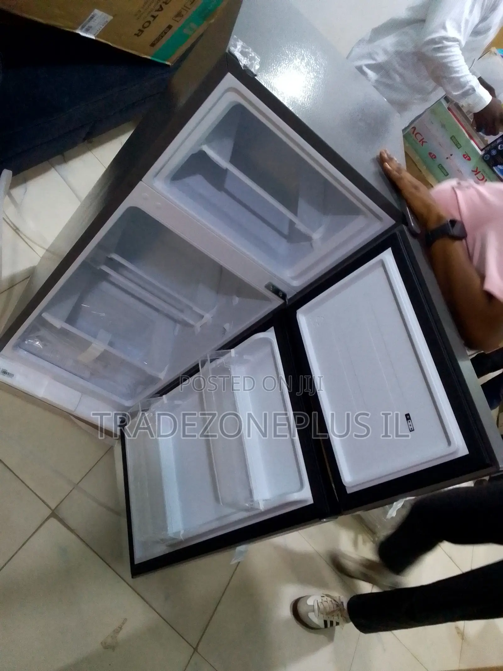 Hisense REF172DR 124L Refrigerator – Convenient Storage for the Family