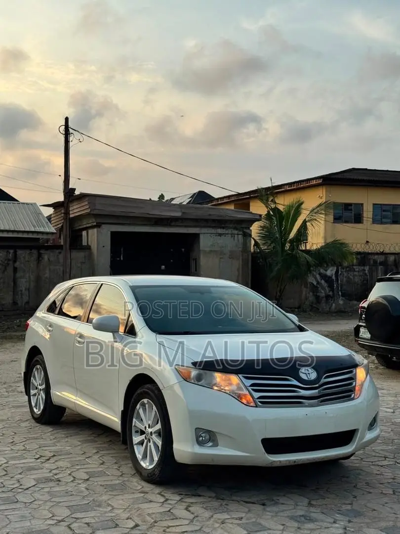 Toyota Venza 2011 White
