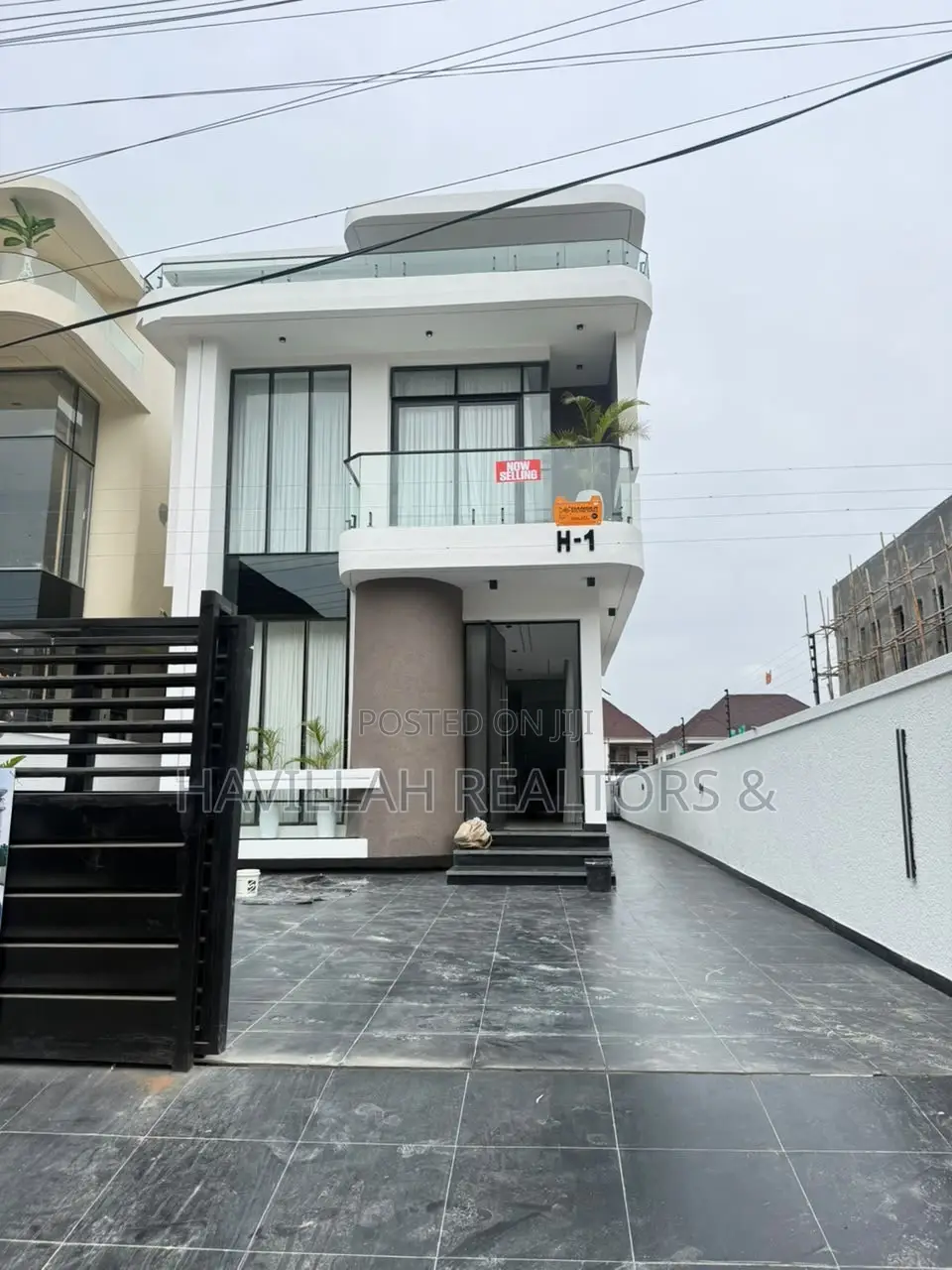 Furnished 5bdrm Duplex in Lekki for sale