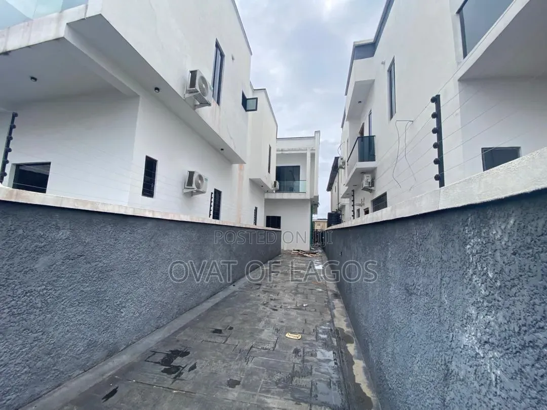 5bdrm Duplex in Orchid, Lekki Expressway for rent