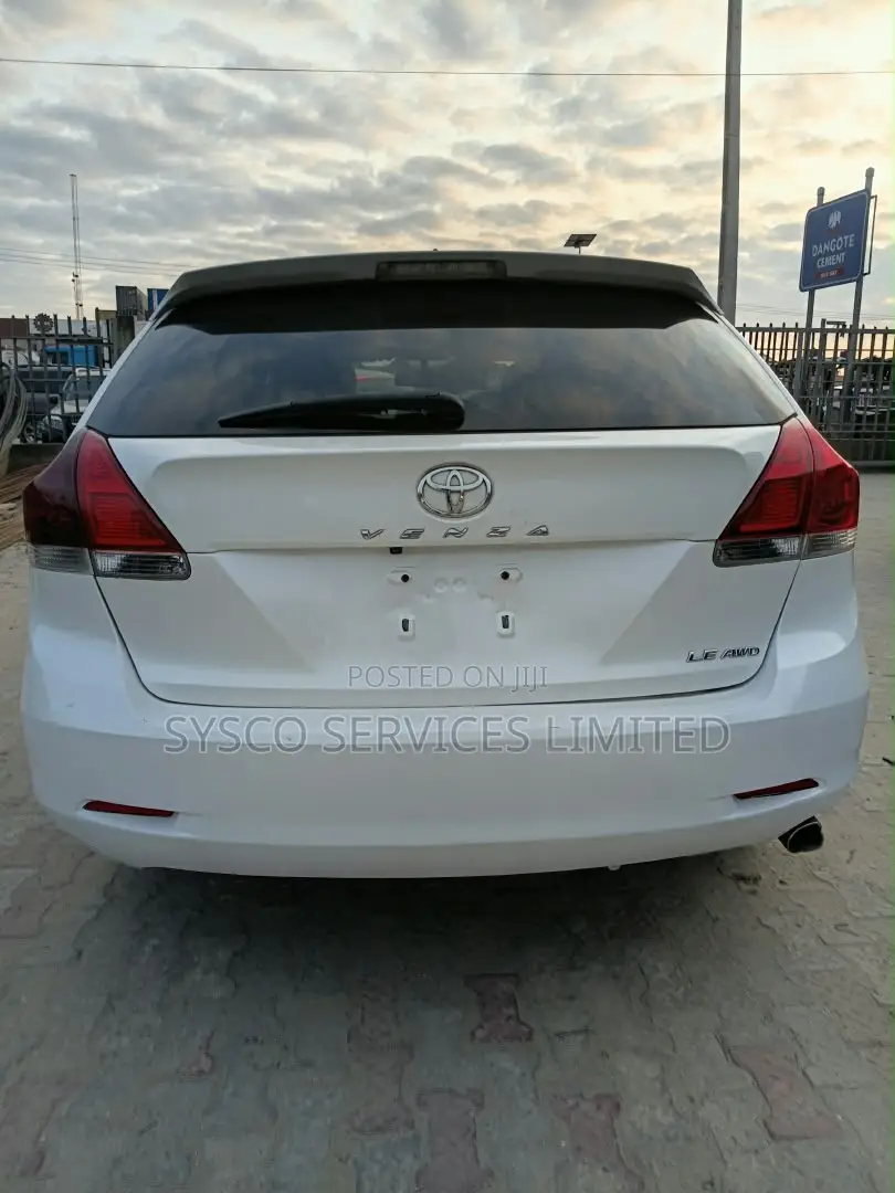 Toyota Venza LE 2015 White