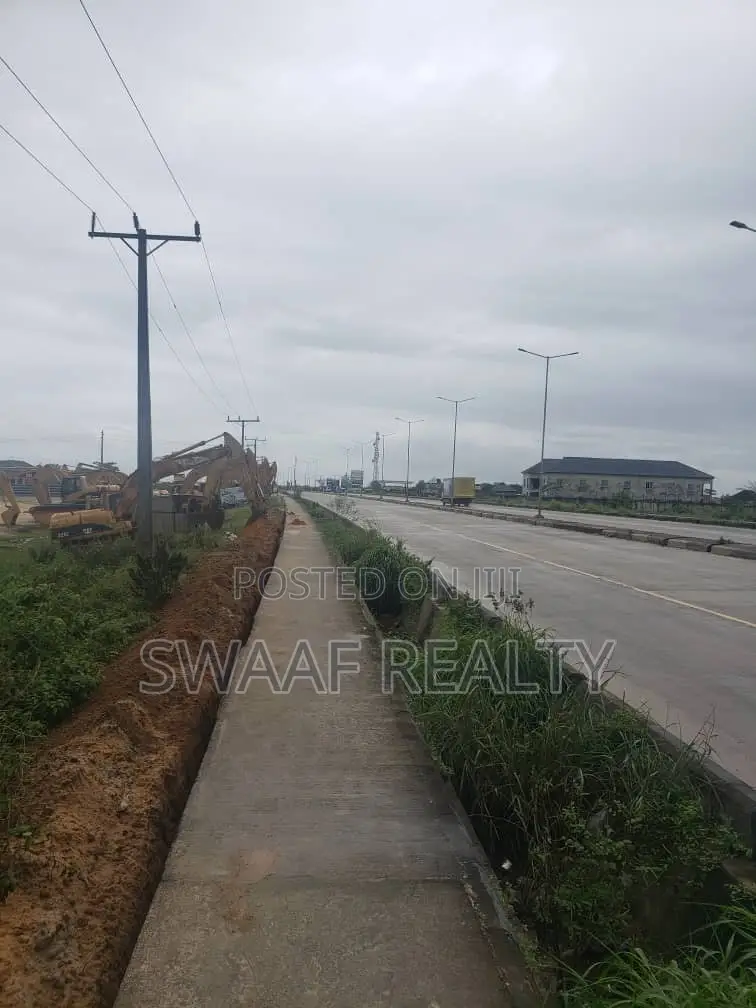 Bulk of Land for Sale Located at Lekki Epe Express Way Elerangbe