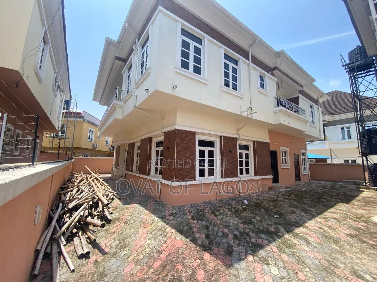 5bdrm Duplex in Lekki County, Ikota for rent