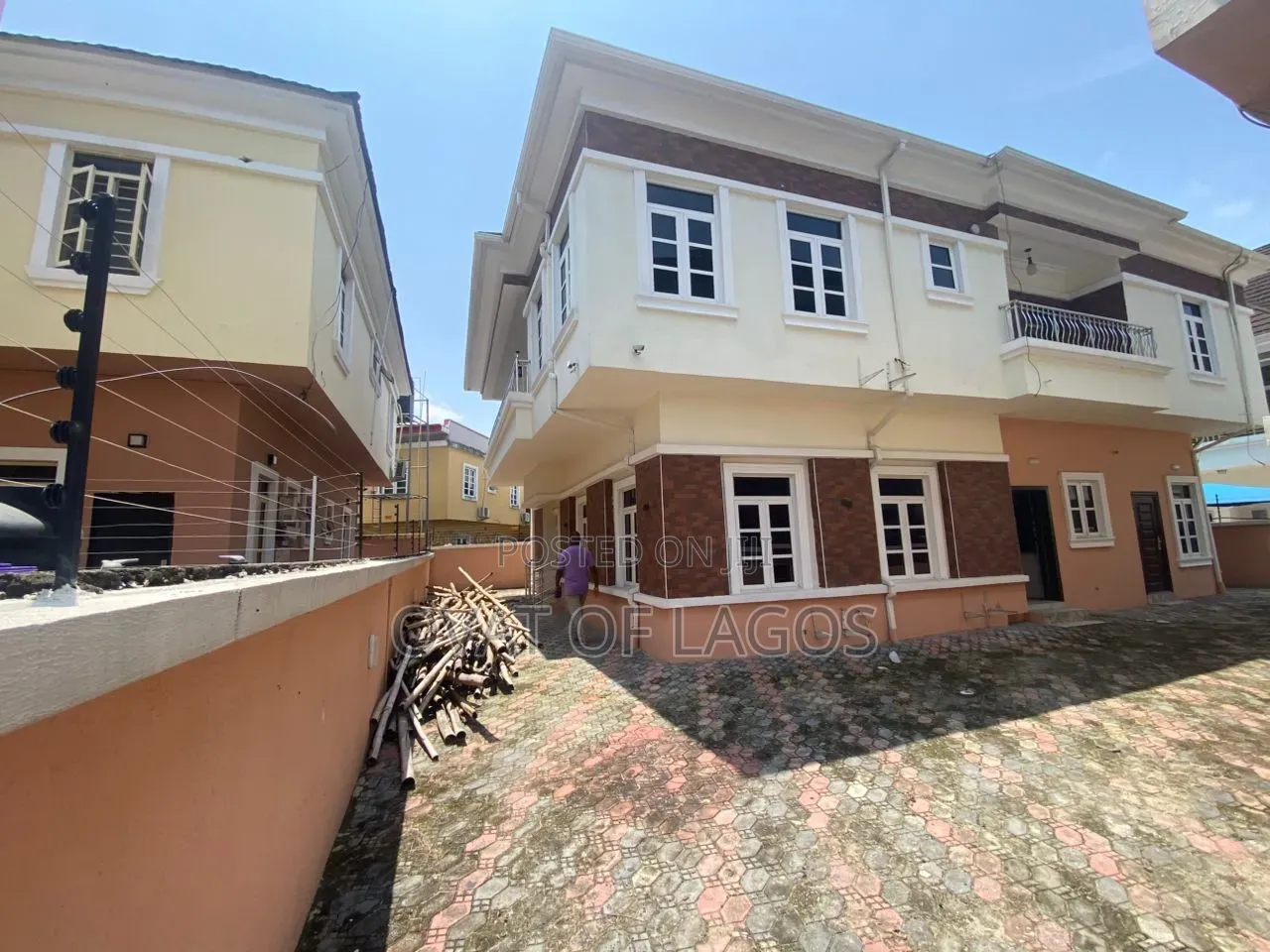 5bdrm Duplex in Lekki County, Ikota for rent