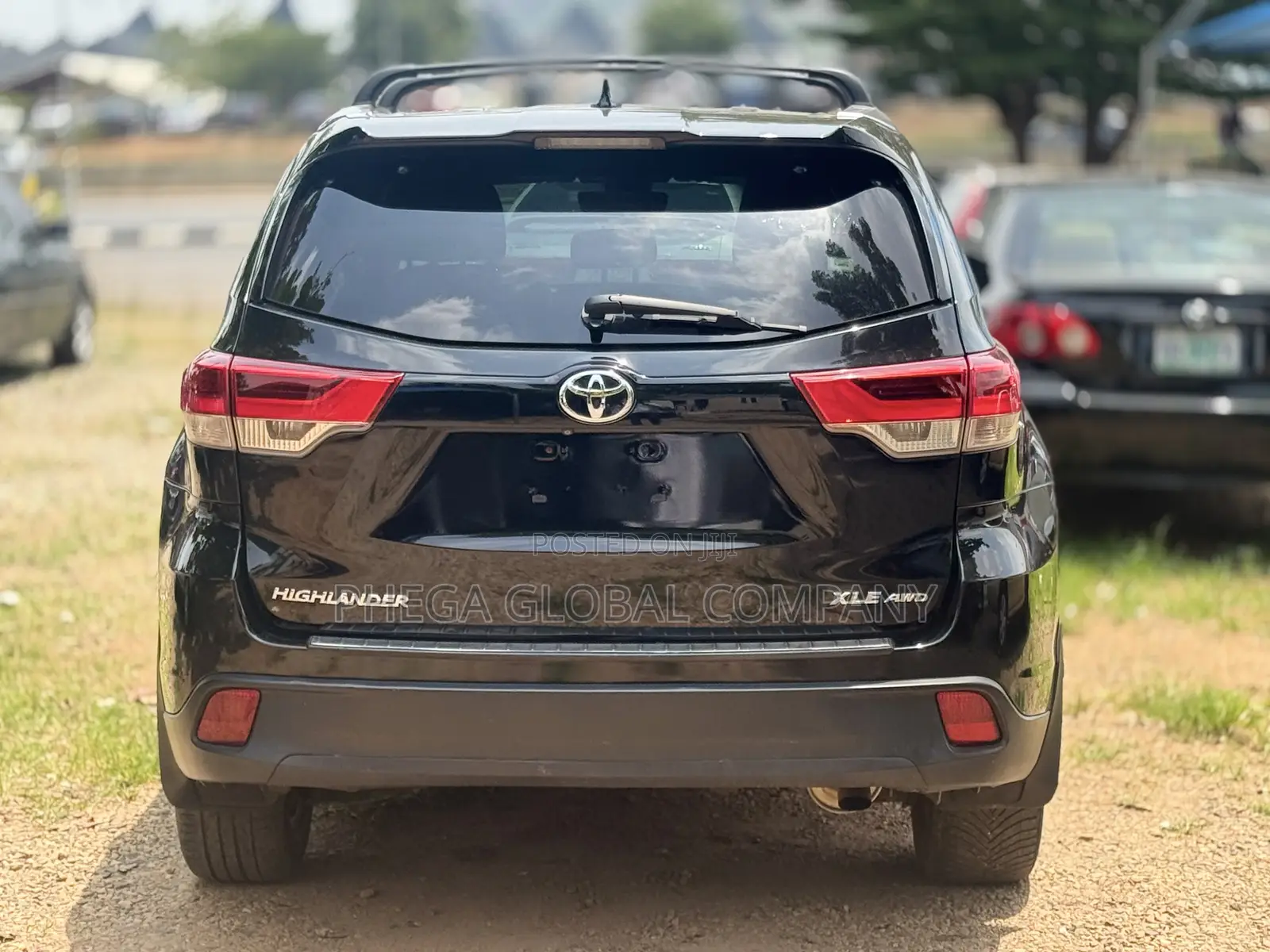 Toyota Highlander XLE 4x4 V6 (3.5L 6cyl 8A) 2018 Black