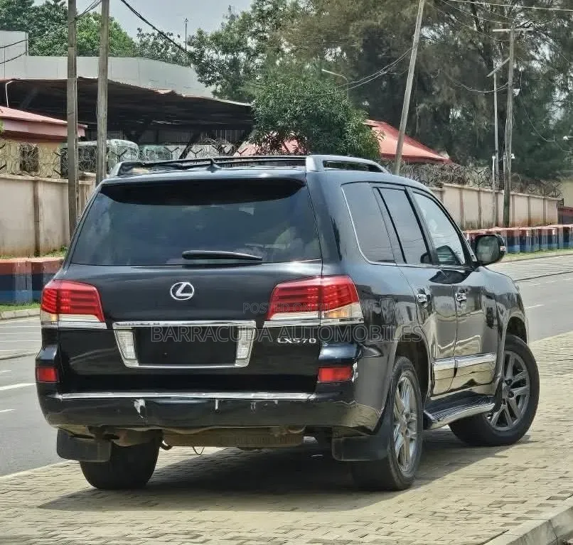 Lexus LX 570 AWD 2015 Black