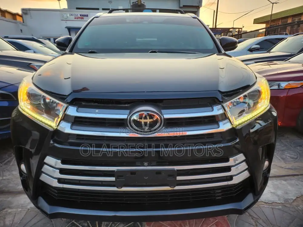 Toyota Highlander Limited Platinum 4x4 V6 (3.5L 6cyl 8A) 2018 Black