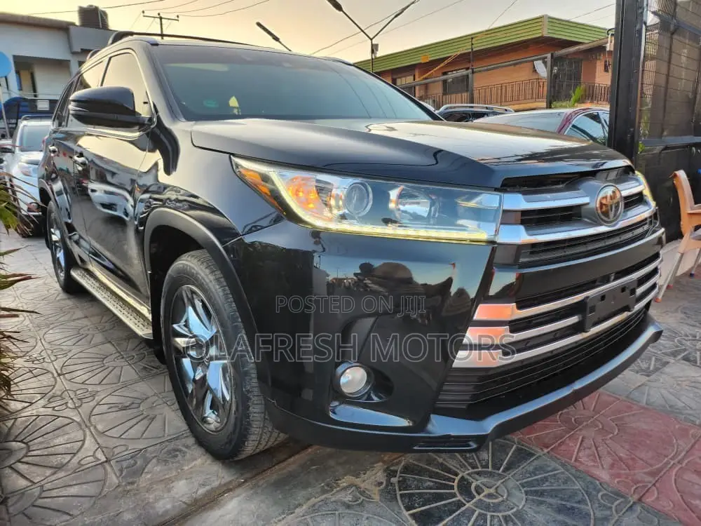 Toyota Highlander Limited Platinum 4x4 V6 (3.5L 6cyl 8A) 2018 Black