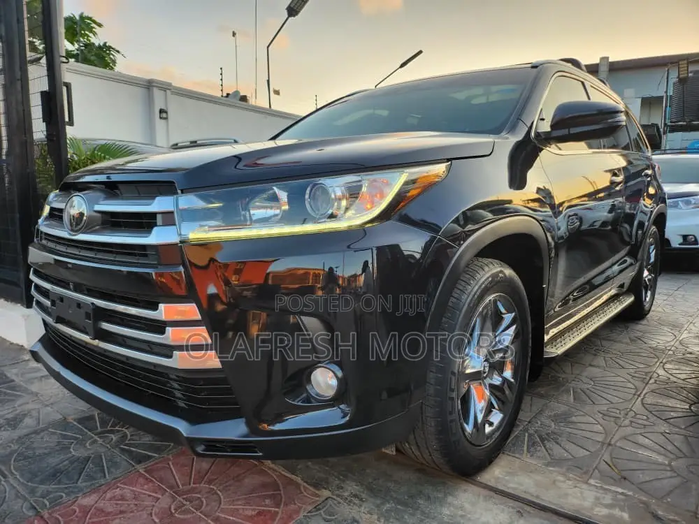 Toyota Highlander Limited Platinum 4x4 V6 (3.5L 6cyl 8A) 2018 Black