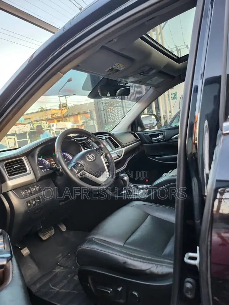 Toyota Highlander Limited Platinum 4x4 V6 (3.5L 6cyl 8A) 2018 Black