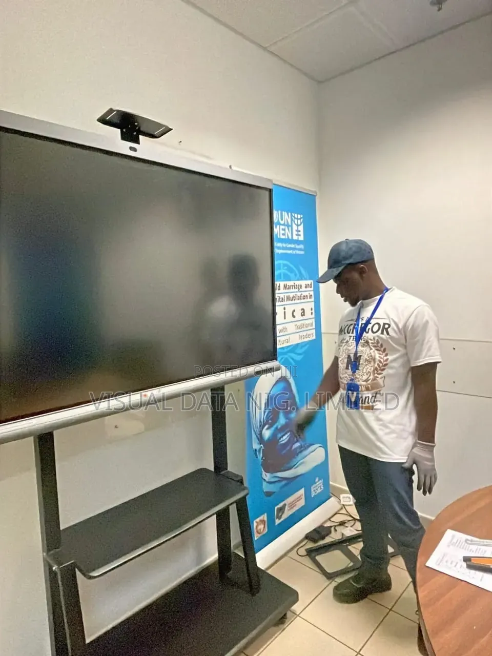 ELON DISPLAY Interactive Flat Panel 98inches - Free Delivery in Abuja