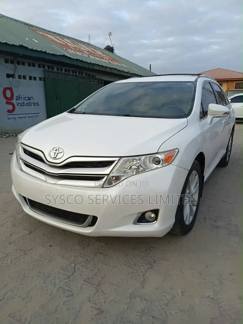 Toyota Venza LE 2015 White