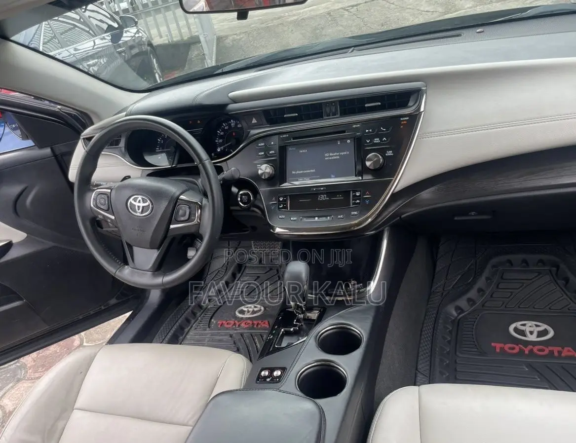 Toyota Avalon XLE FWDSedan (3.6L 6cyl 6A) 2016 Black