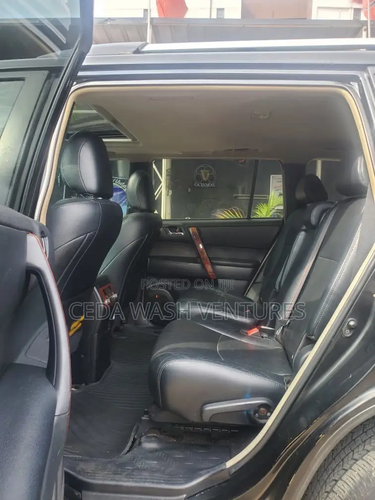 Toyota Highlander Limited 3.5l 4WD 2013 Black