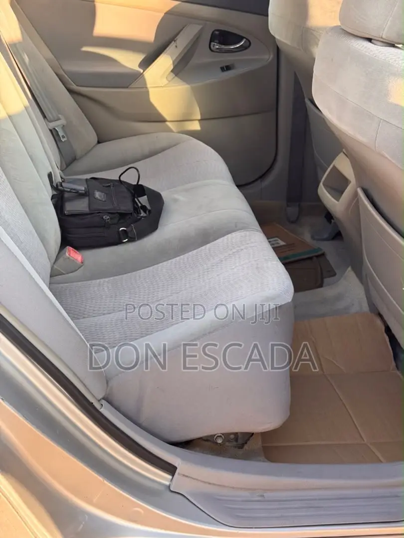 Toyota Camry 2011 Silver