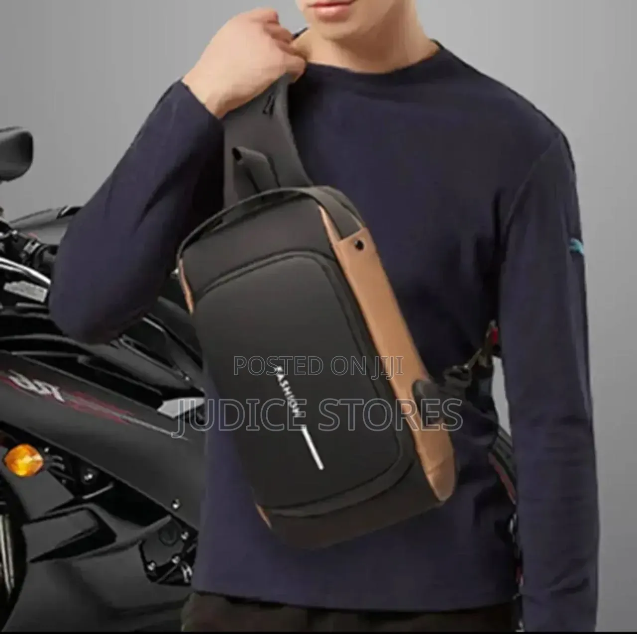 Men's Multifunctional USB Shoulder Bag
