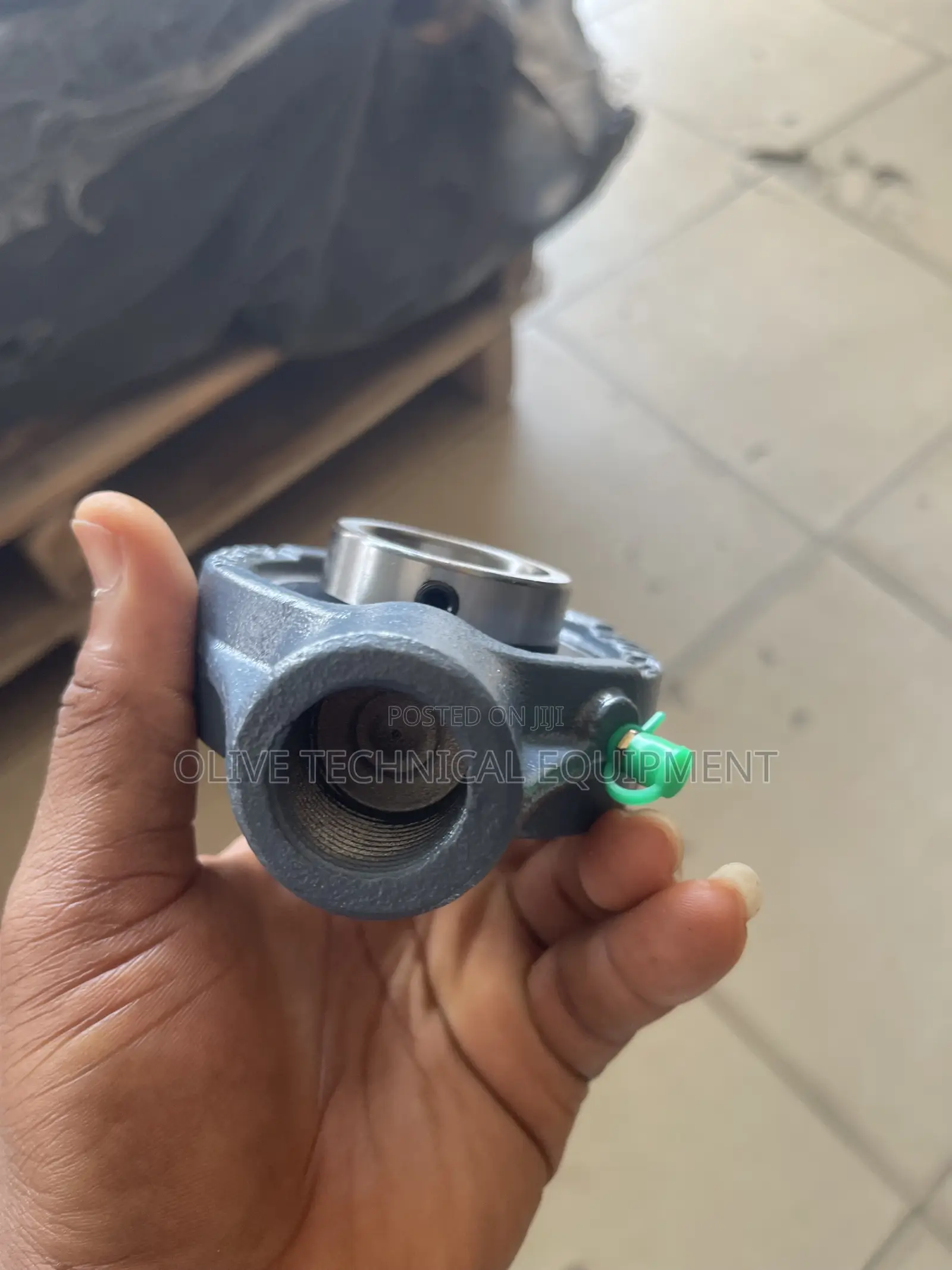 UCHA 207 Bearing