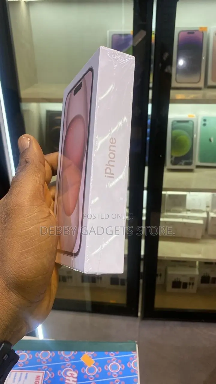 New Apple iPhone 15 256 GB Pink