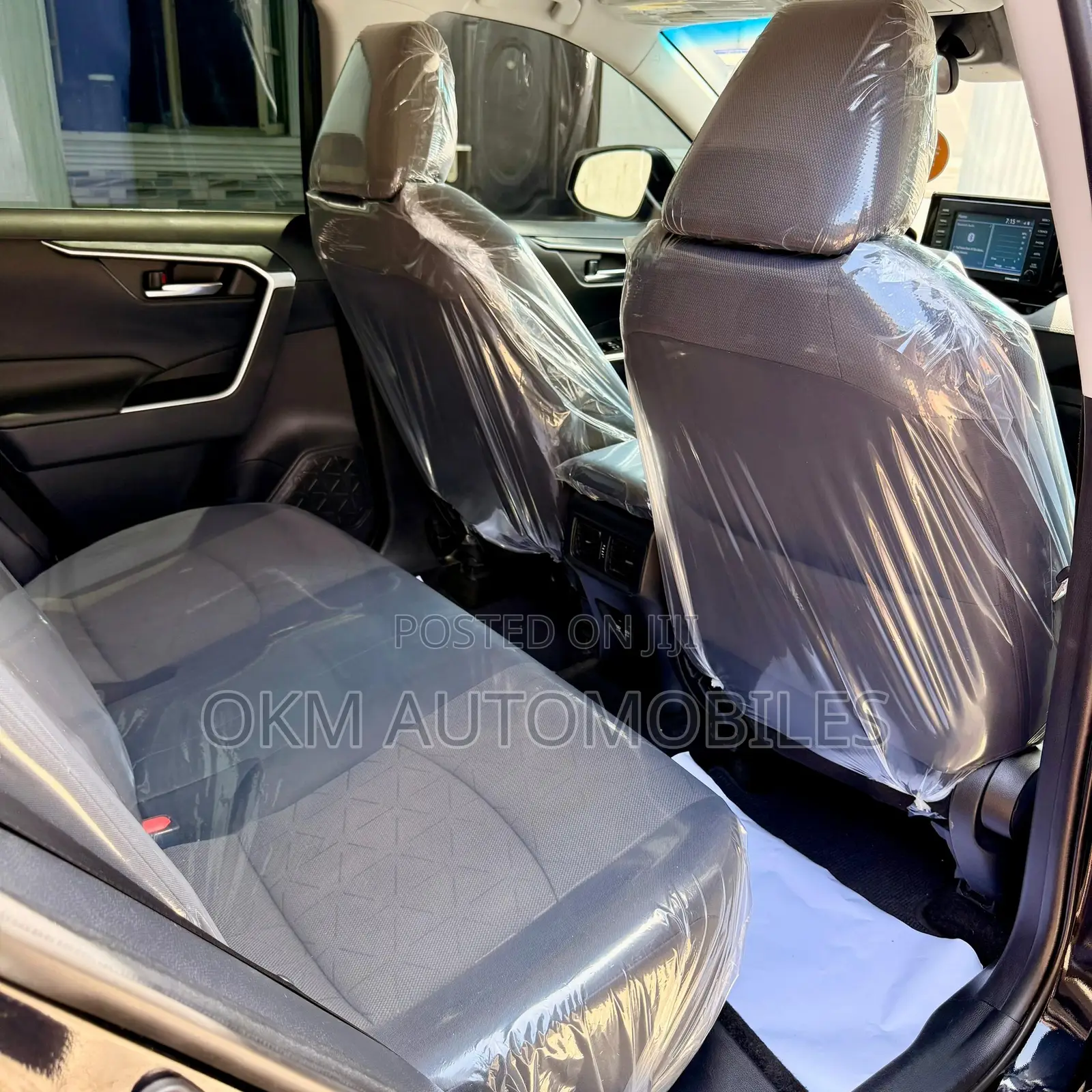 Toyota RAV4 XLE AWD 2020 Black