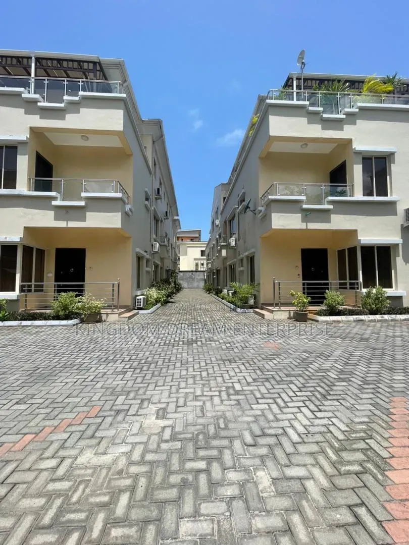 3bdrm Apartment in Oniru Victoria for rent