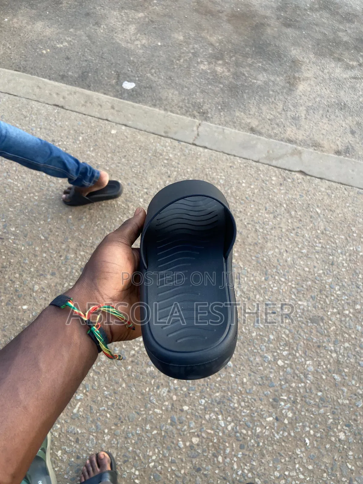 Men’s Comfortable Footwear – Stylish Slides for Any Day