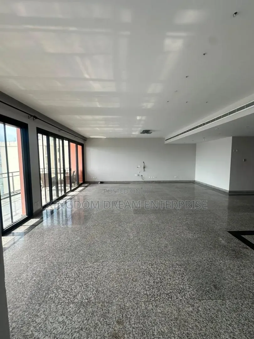3bdrm Apartment in Banana Island Ikoyi for rent
