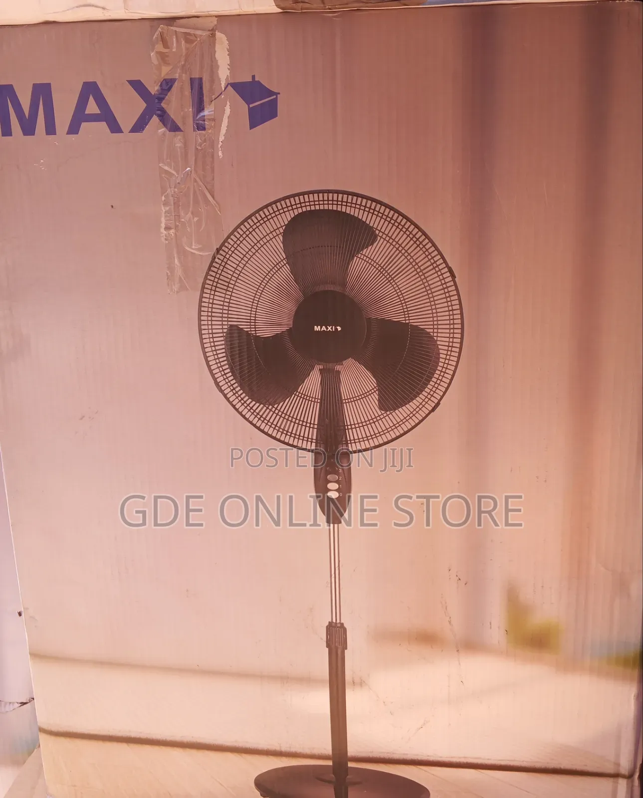 Maxi 18inch Standing Fan