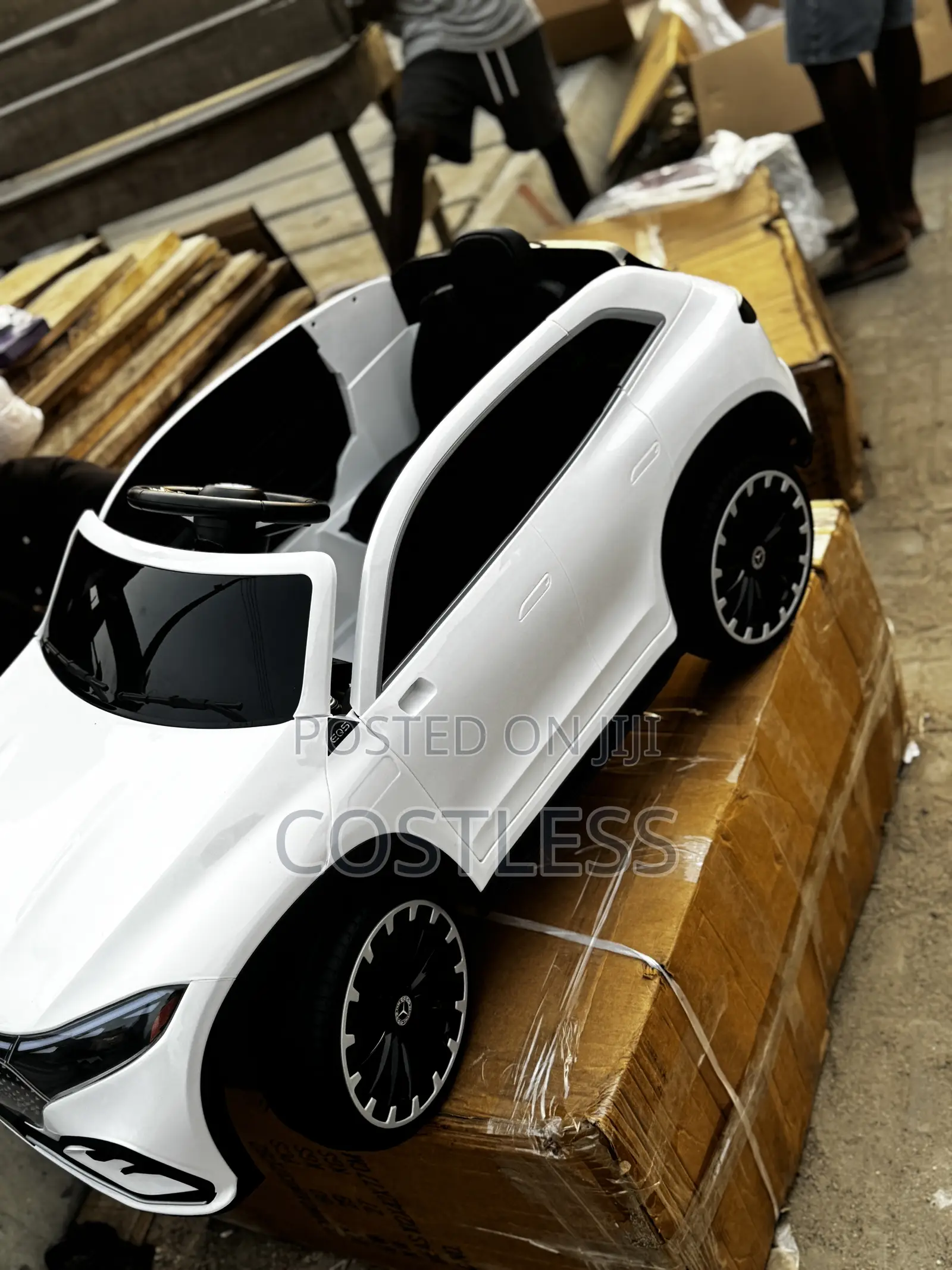 Mercedes Benz Children Ride on Rechargeable Car With Remote