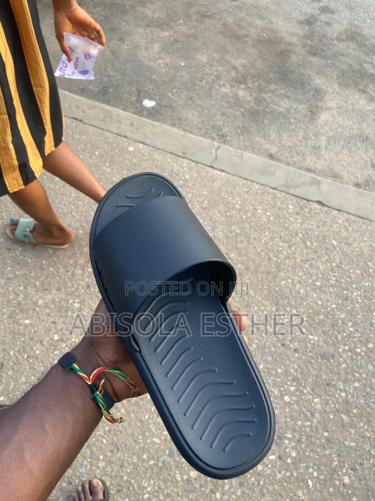 Men’s Slide Sandals – Comfortable & Easy to Wear