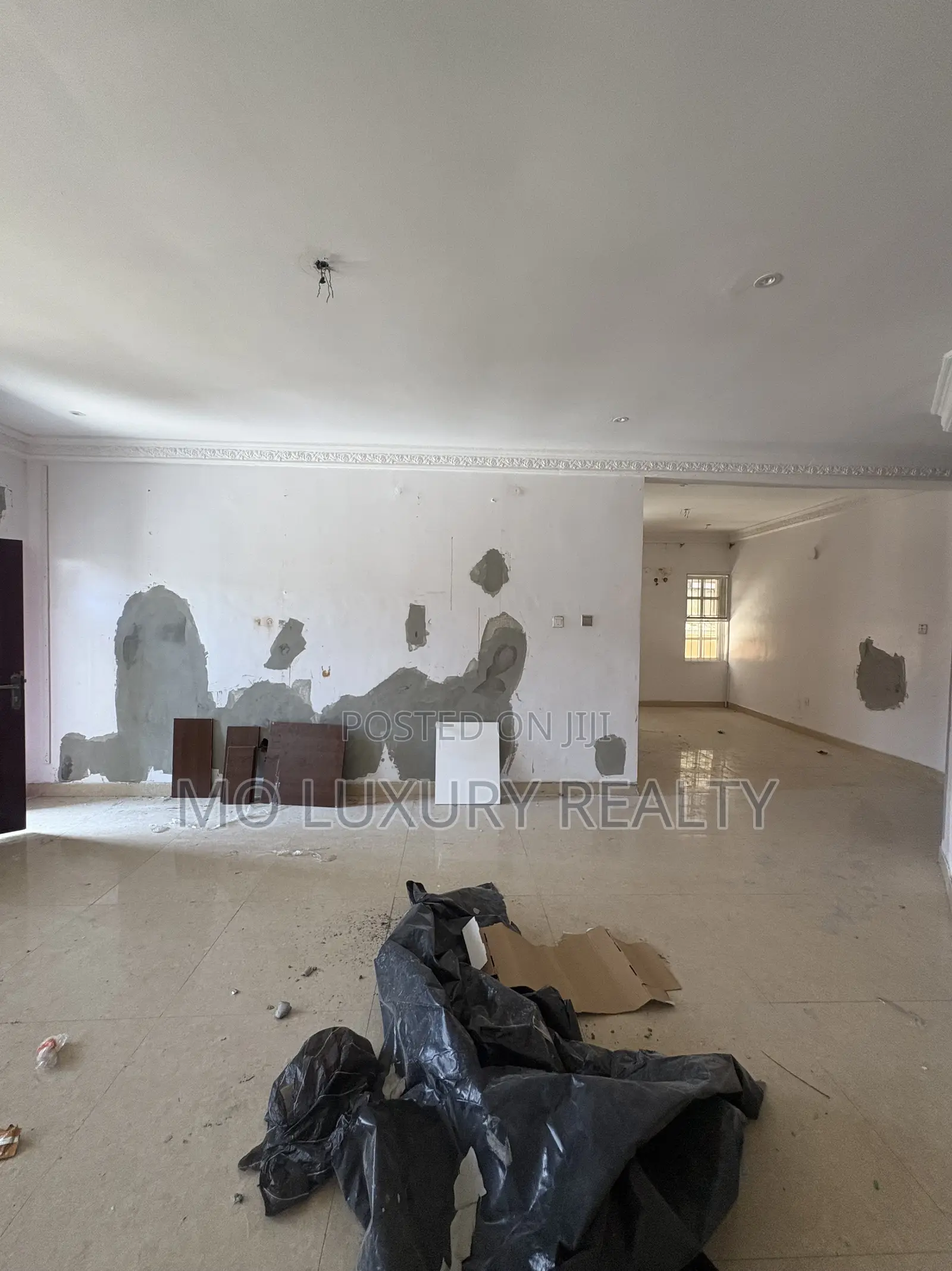 3bdrm Apartment in Lekki Phase 1 for rent