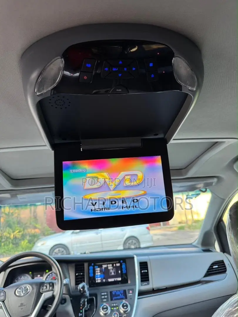 Toyota Sienna XLE Premium AWD (3.5L 6cyl 8A) 2018 Blue