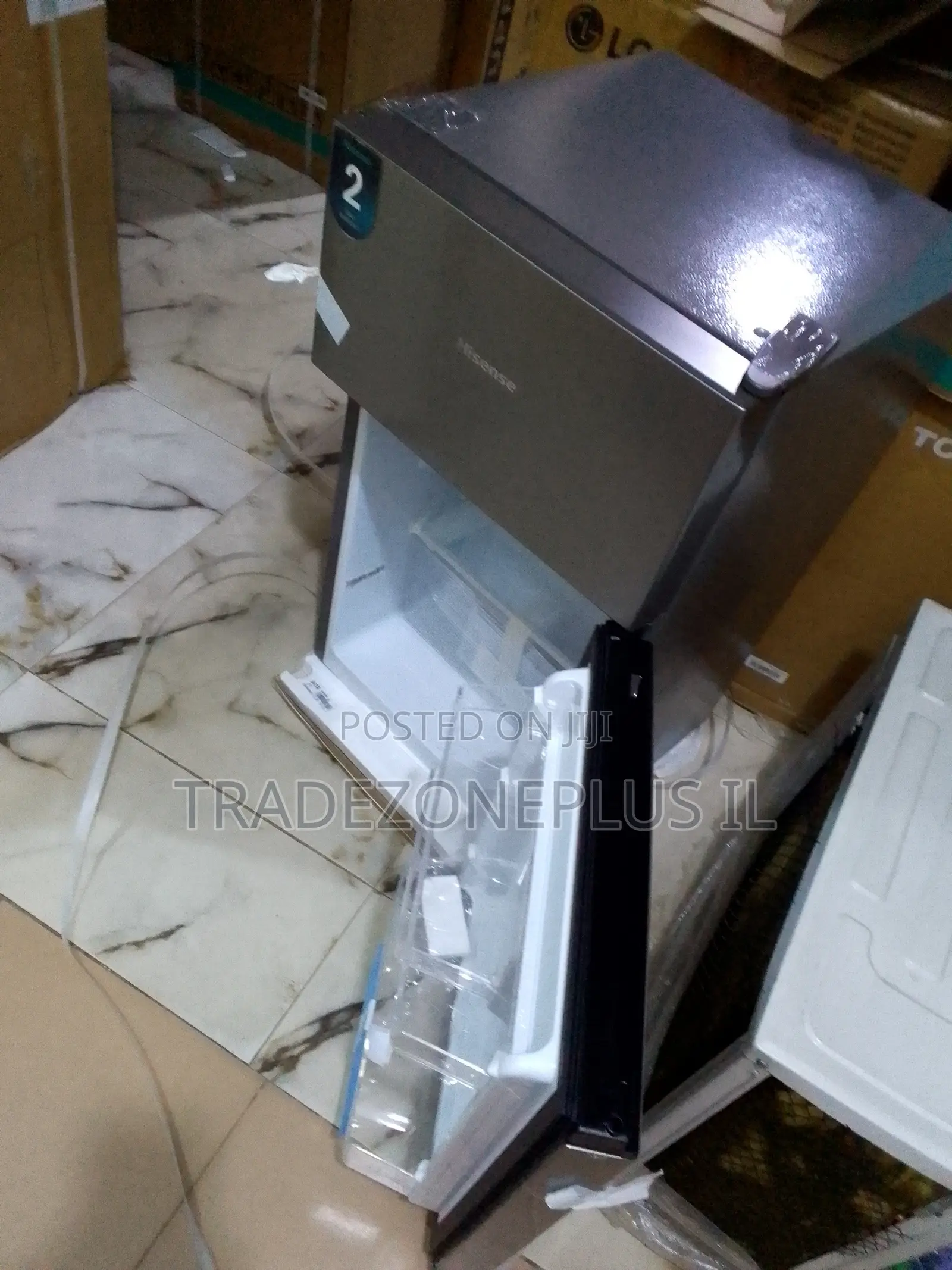 REF120DR Fridge – Great for Keeping Perishable Foods Properly Chilled