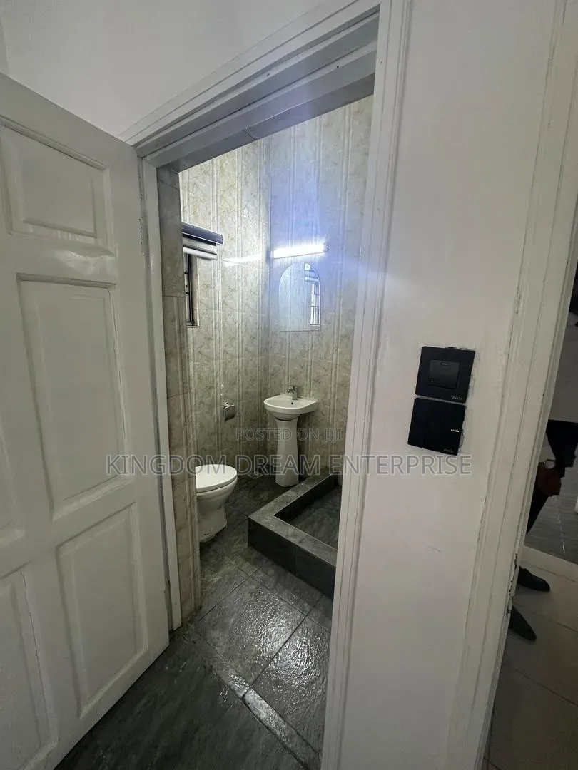 2bdrm Apartment in Off Providence Lekki for rent