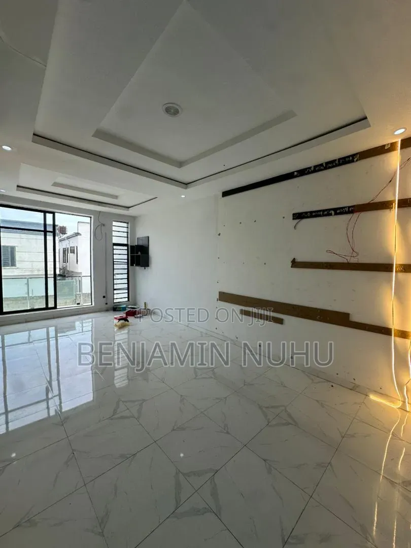 3bdrm Duplex in Ikota Gra for rent
