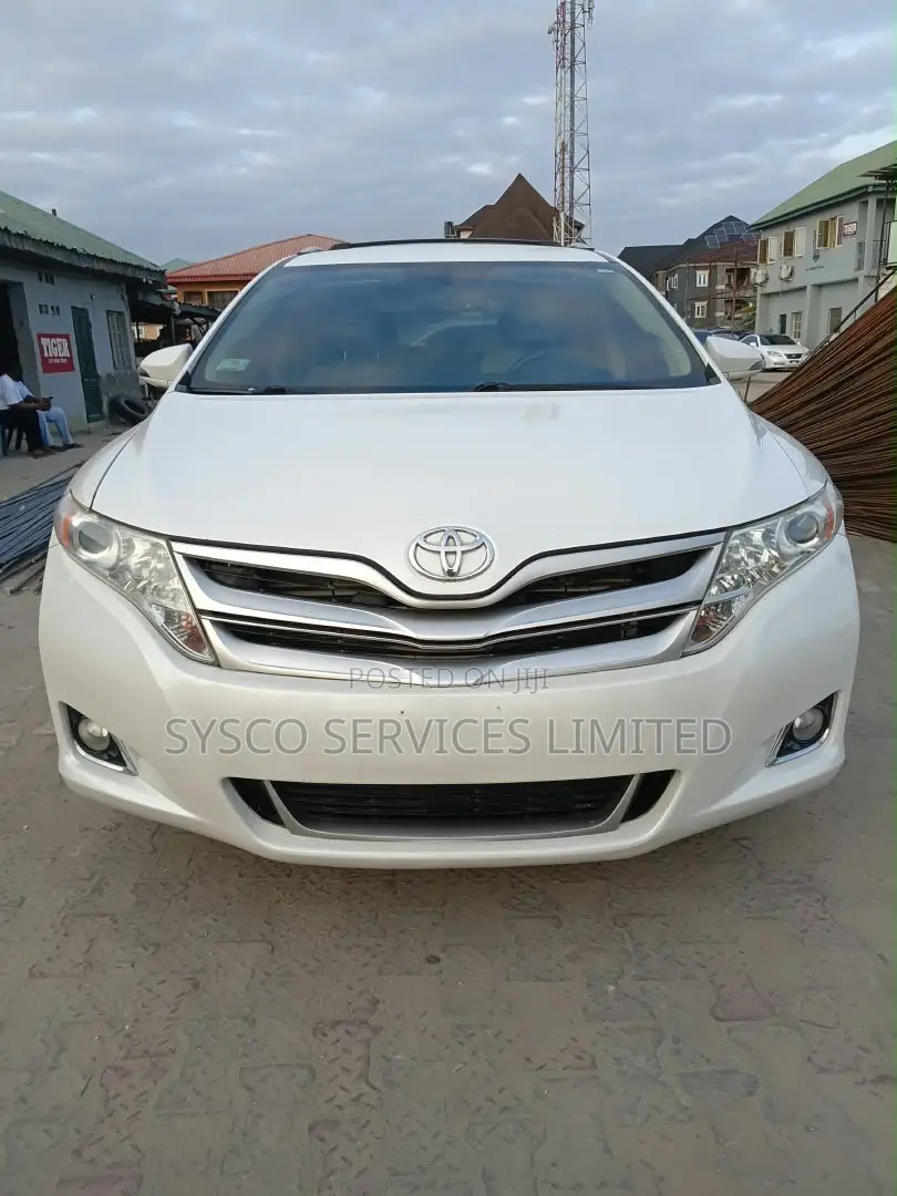 Toyota Venza LE 2015 White