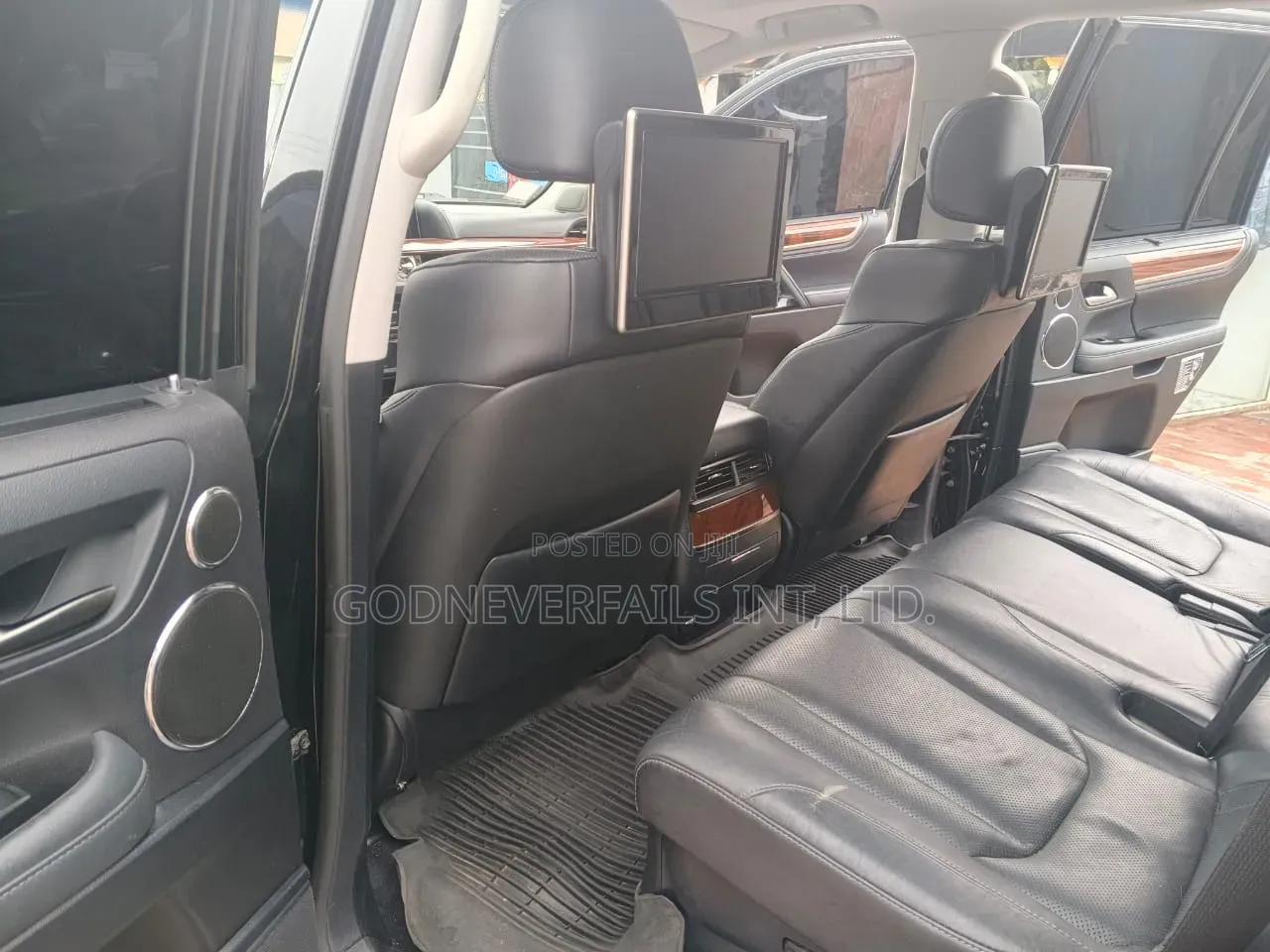 Lexus LX 2017 Black