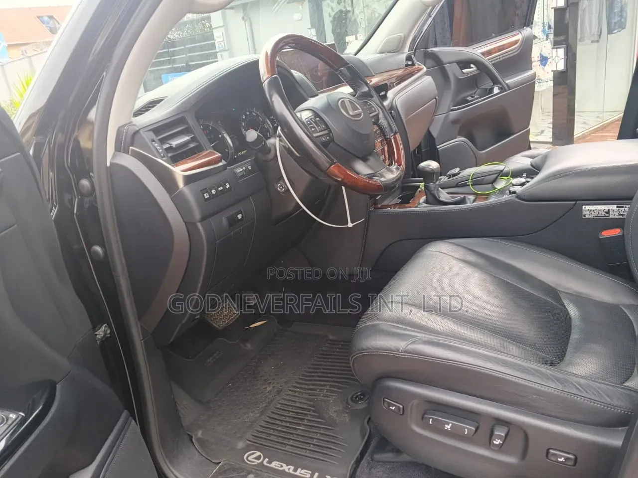 Lexus LX 2017 Black