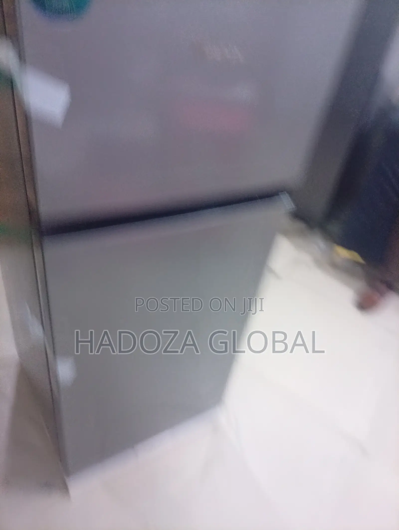 Hisense 172 DR Refrigerator Kitchen Appliance With Useful Storage