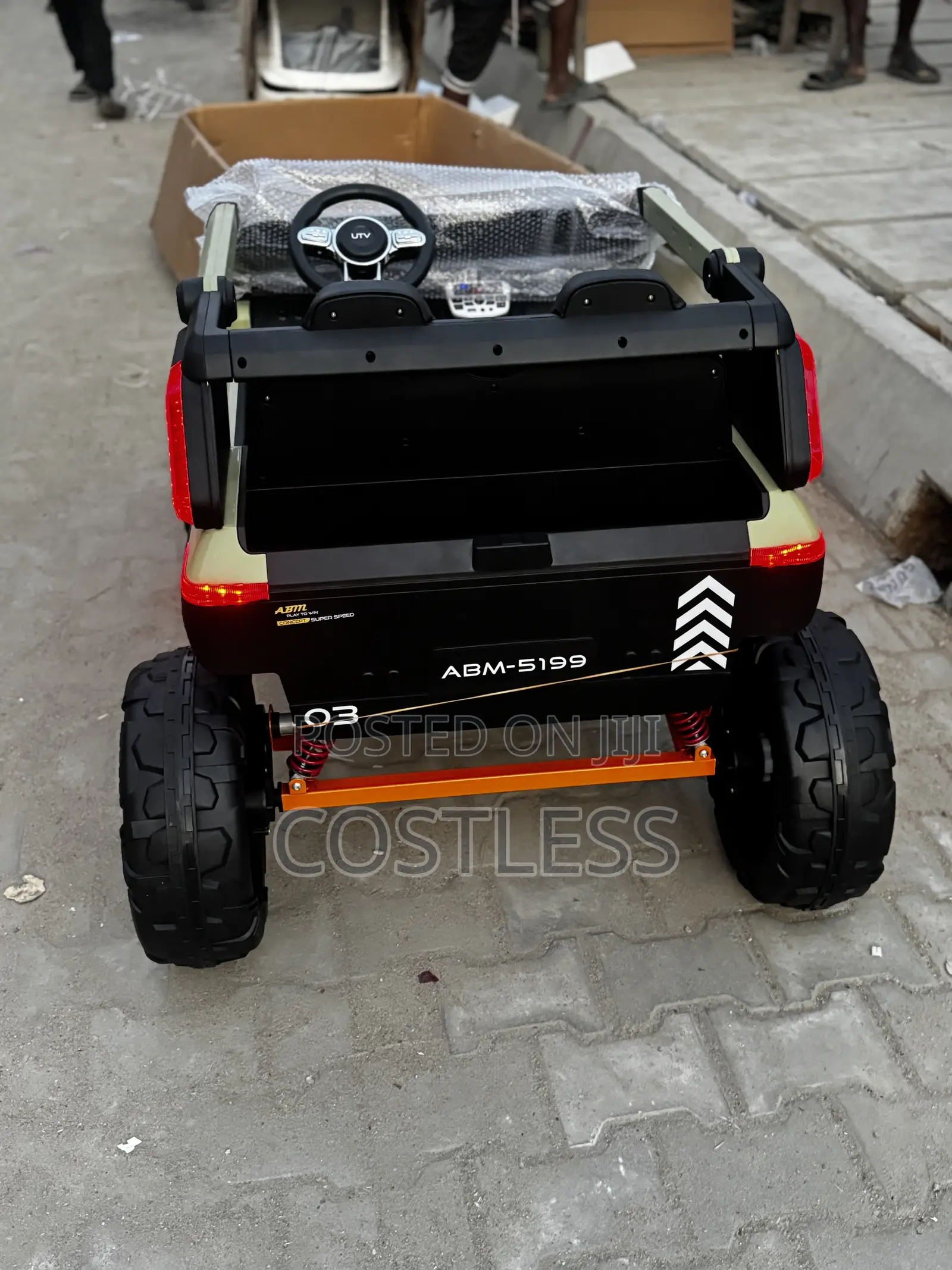 Crossing 03 UTV 4x4 Electric Ride-on Toy Car Designed for Children.