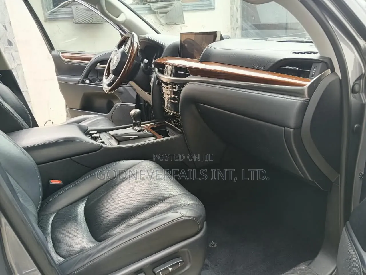 Lexus LX 2016 Gray