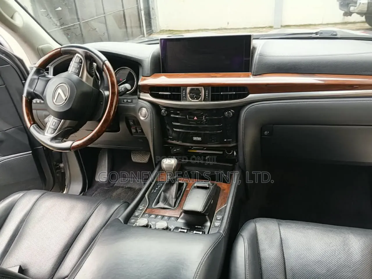 Lexus LX 2016 Gray