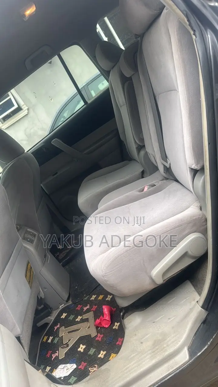 Toyota Highlander SE 2010 Gray