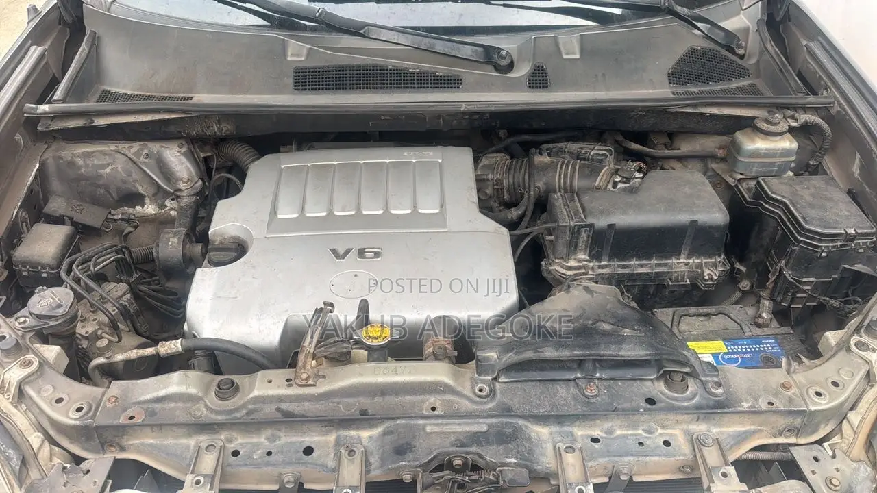 Toyota Highlander SE 2010 Gray