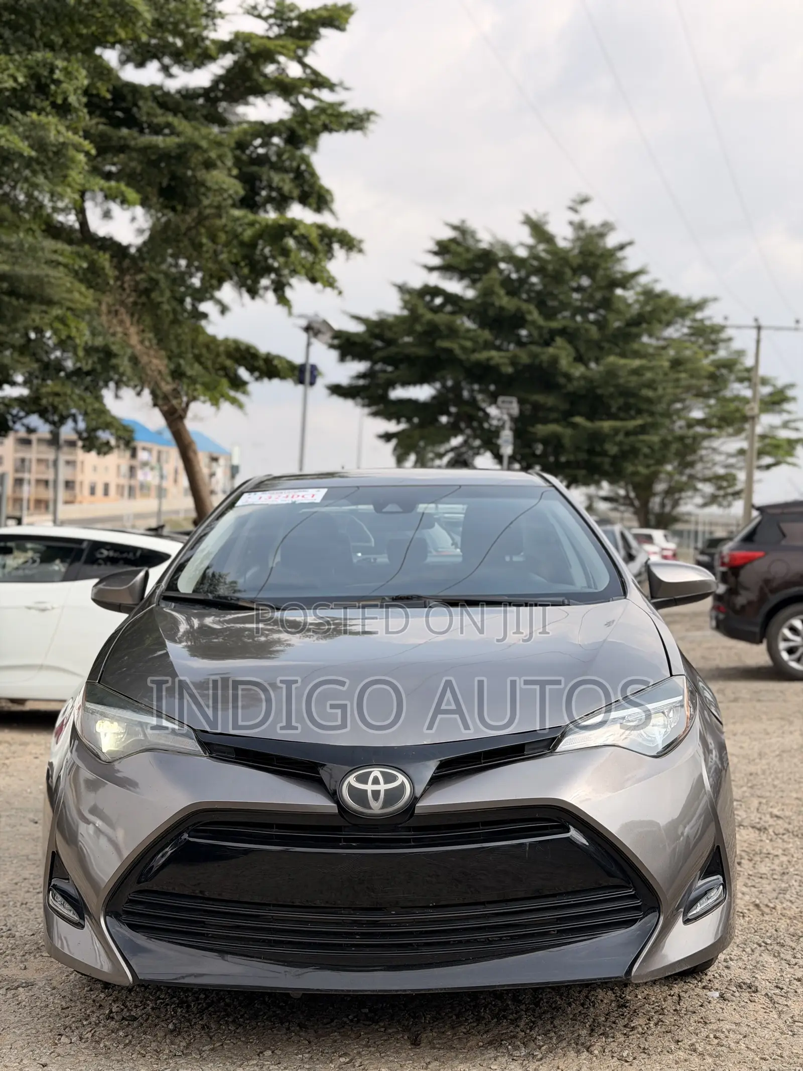 Toyota Corolla LE (1.8L 4cyl 2A) 2018 Gray