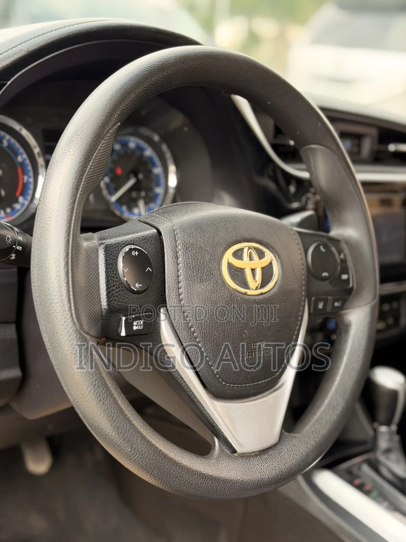 Toyota Corolla LE (1.8L 4cyl 2A) 2018 Gray