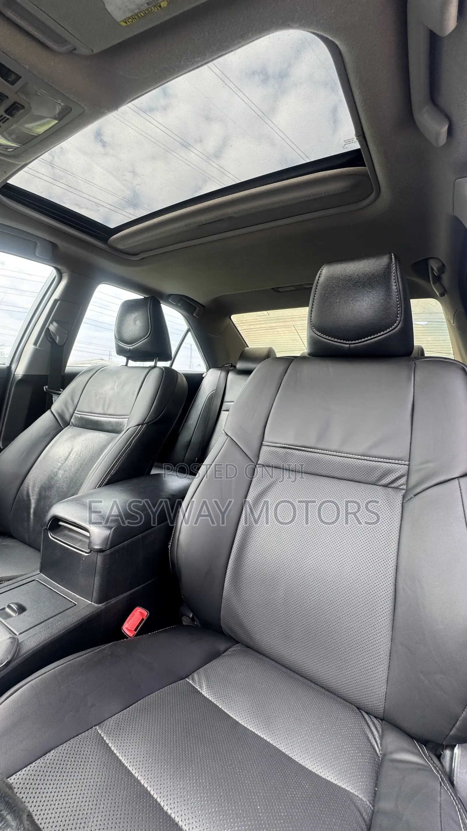 Toyota Camry SE 4dr Sedan (2.5L 4cyl 6A) 2013 Gray